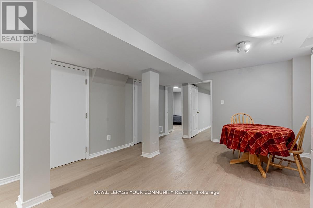 Photo 4 of Bsmnt 35 Cedarhurst Drive, Richmond Hill ON