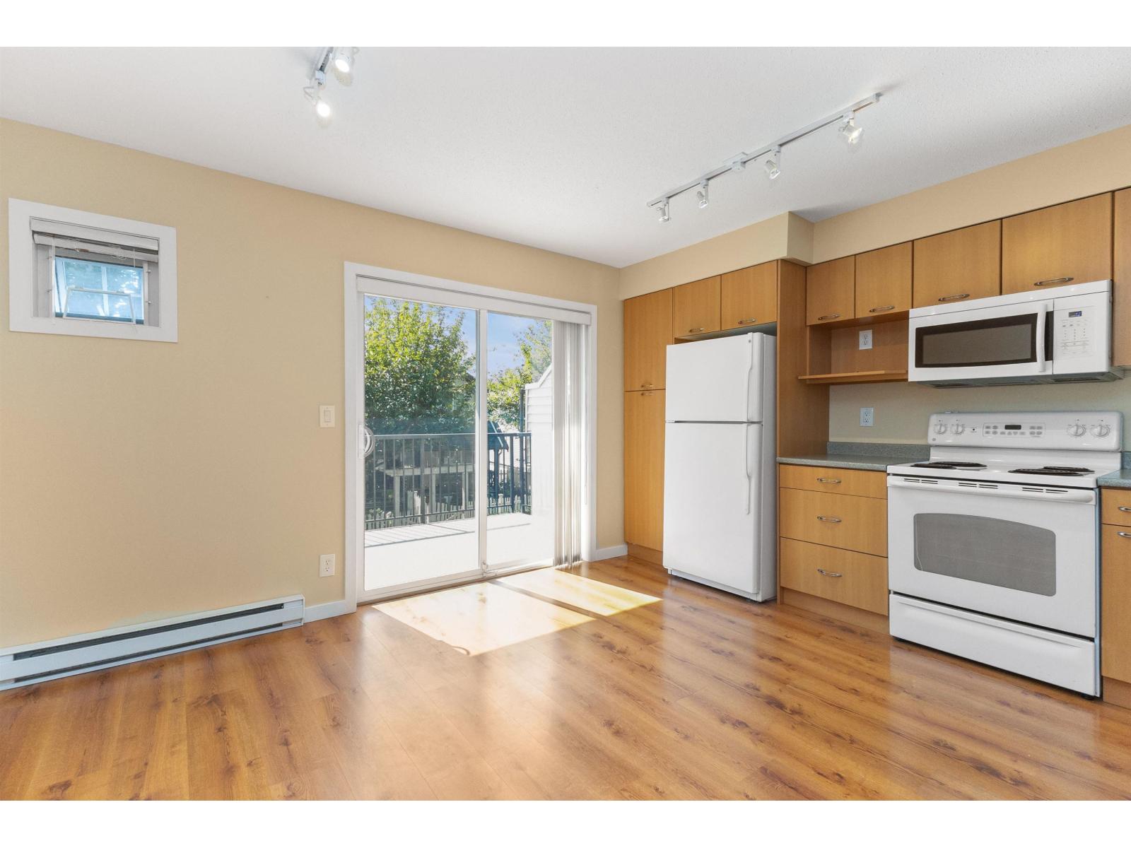 Photo 5 of 20 4401 Blauson Boulevard, Abbotsford BC