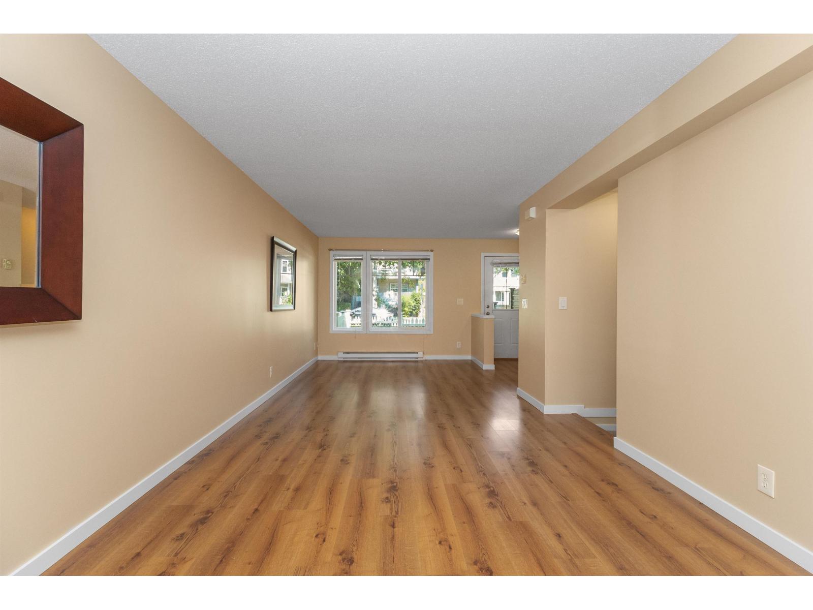 Photo 8 of 20 4401 Blauson Boulevard, Abbotsford BC