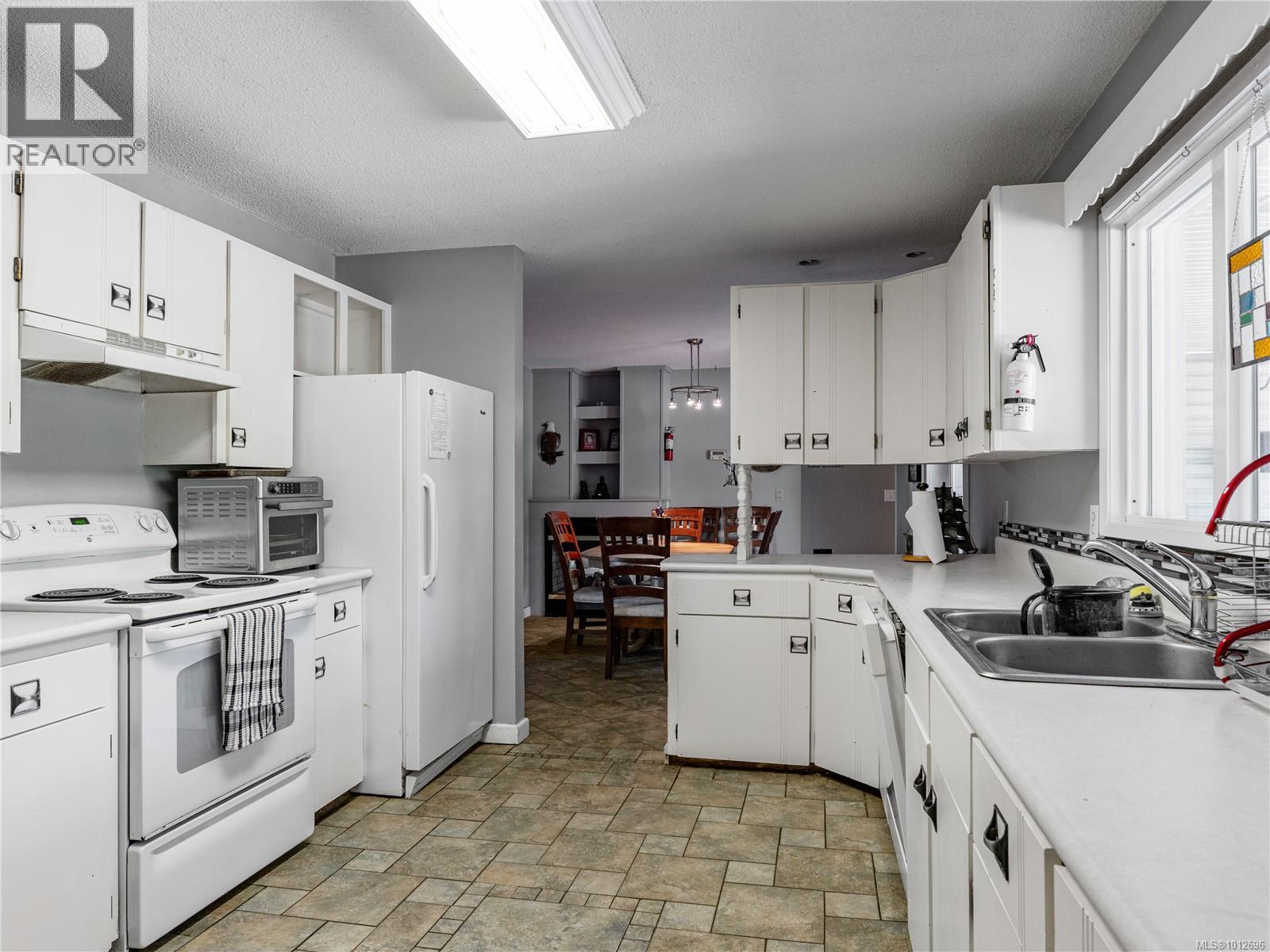 1546 GRANDOM PL - 12