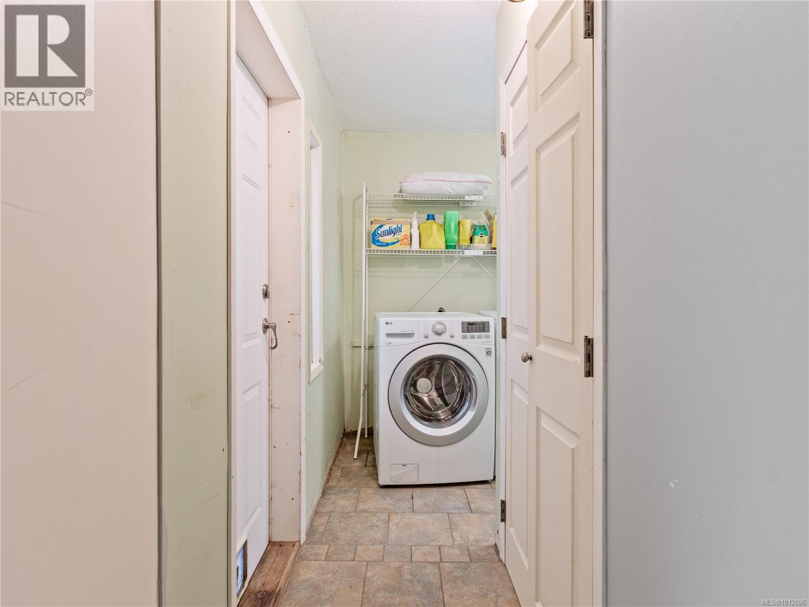 1546 GRANDOM PL - 26