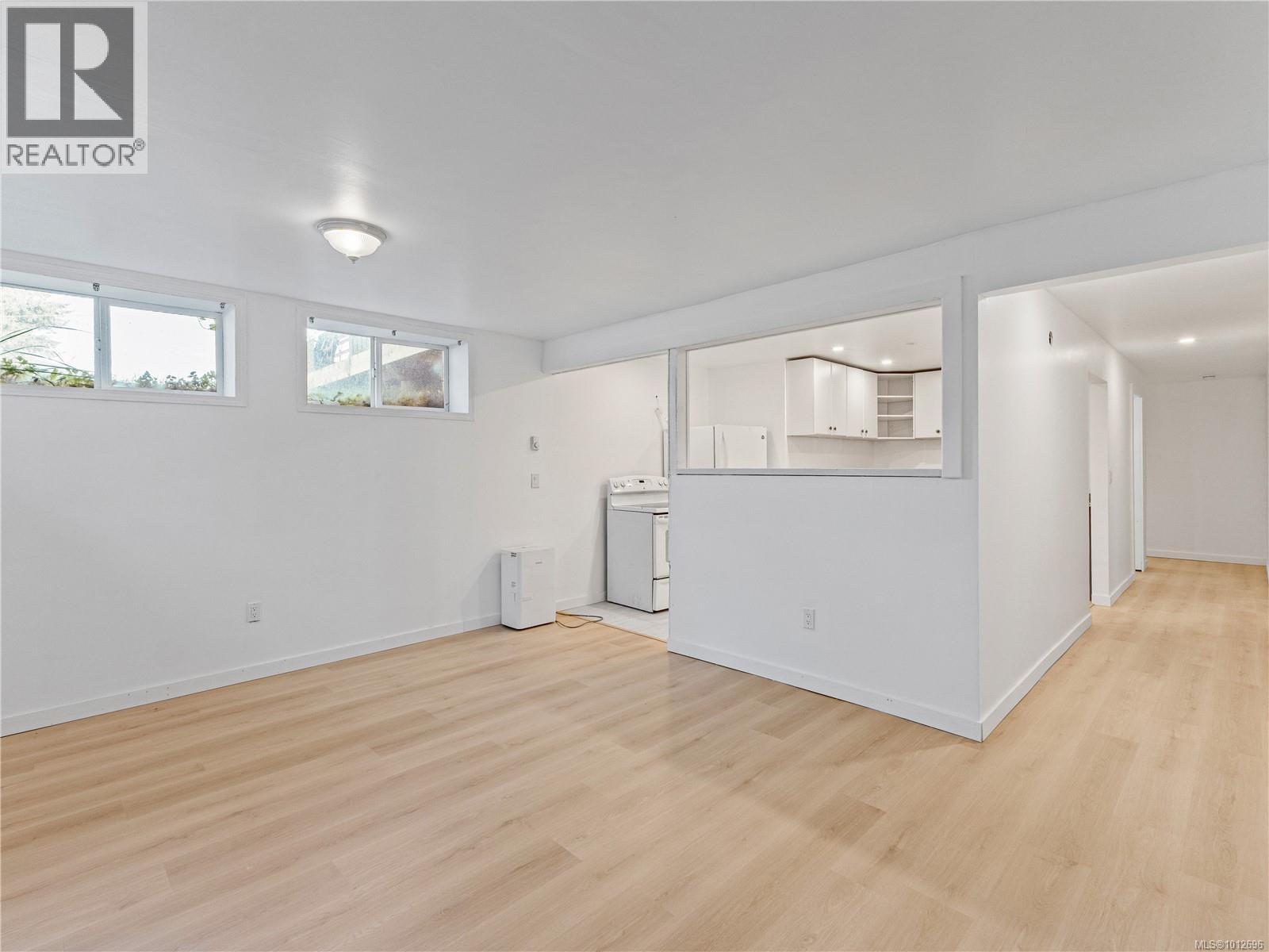 1546 GRANDOM PL - 36