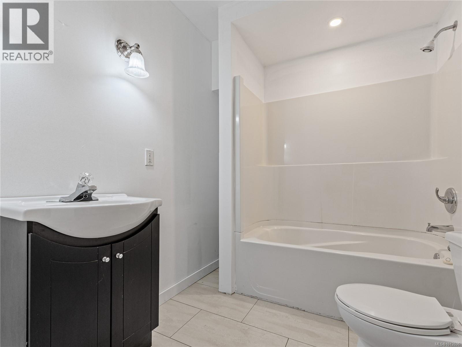 1546 GRANDOM PL - 39