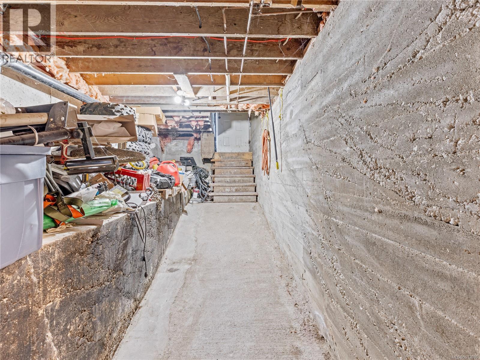 1546 GRANDOM PL - 52