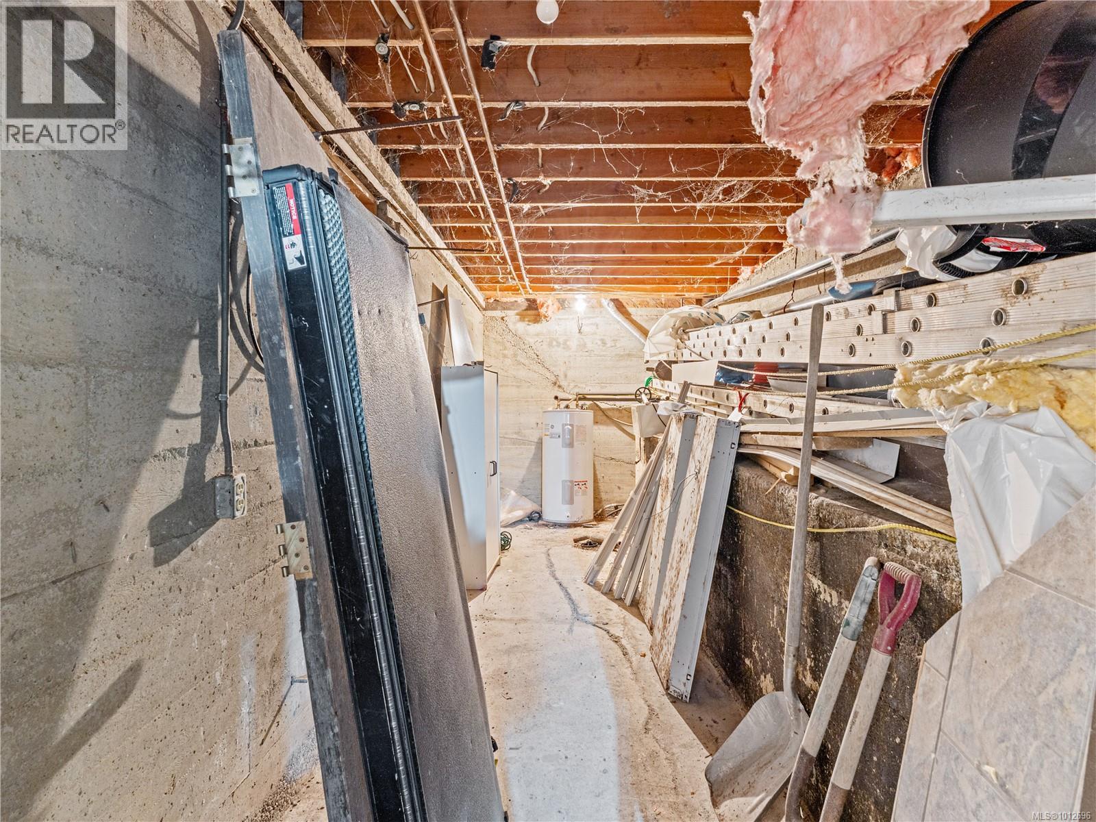 1546 GRANDOM PL - 53