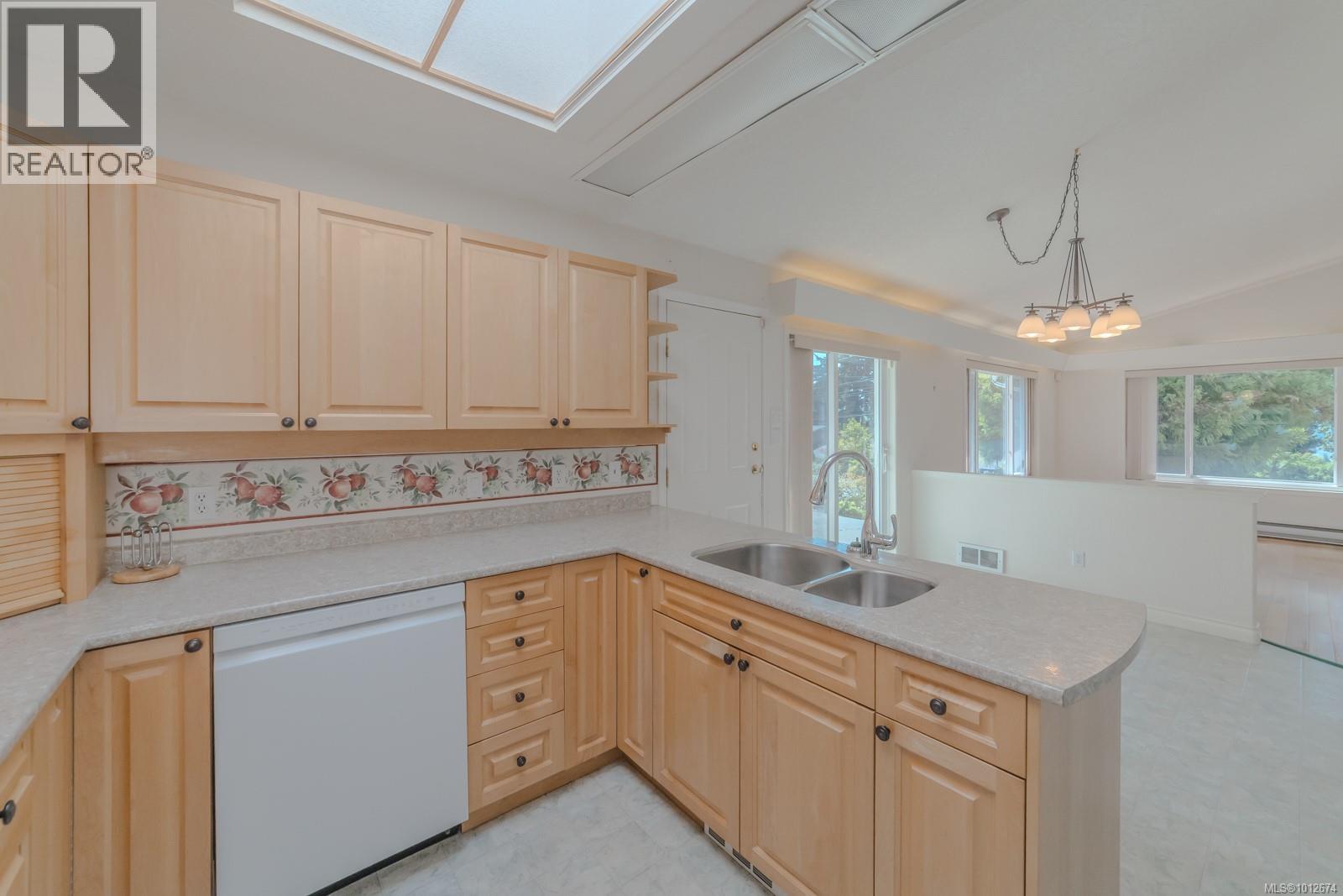 Photo 15 of 5949 Jaynes Rd, Duncan BC