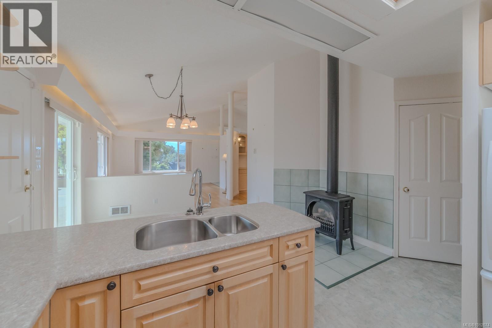 Photo 16 of 5949 Jaynes Rd, Duncan BC