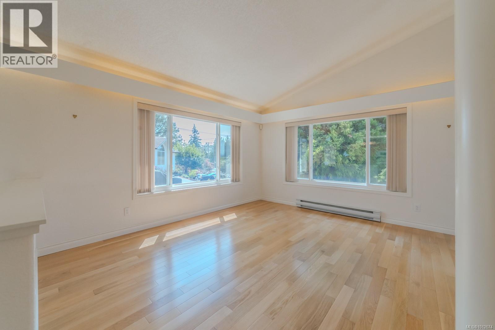 Photo 4 of 5949 Jaynes Rd, Duncan BC