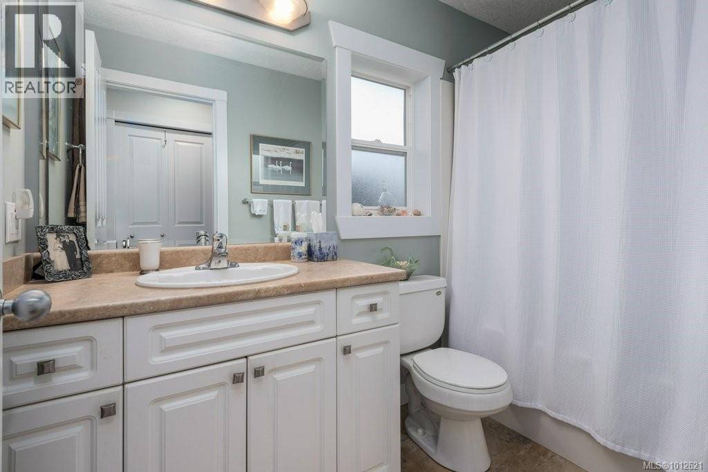 725 Lancaster Way, Comox