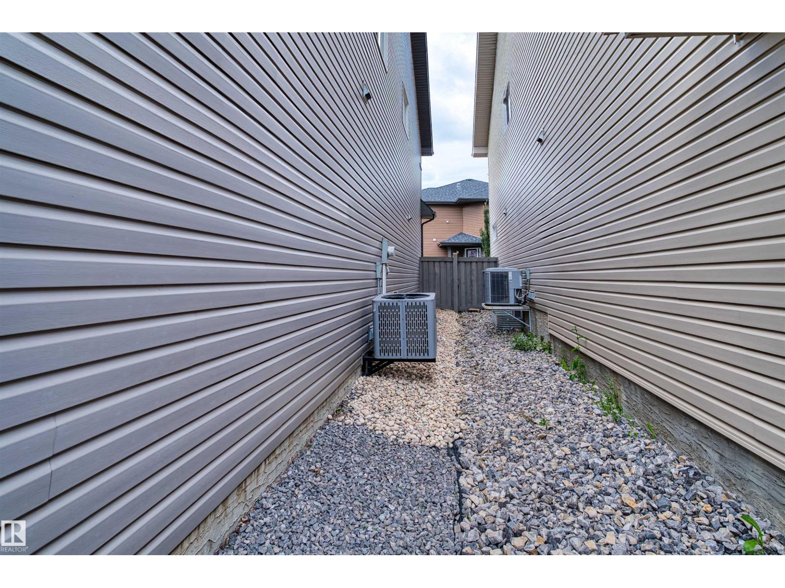Photo 29 of 988 175 St Sw, Edmonton AB