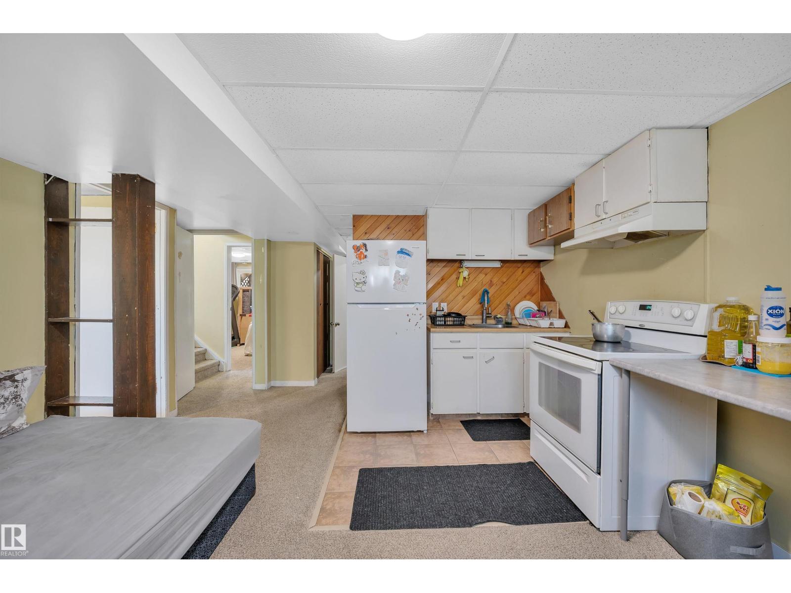 Photo 21 of 3011 139 Av Nw, Edmonton AB