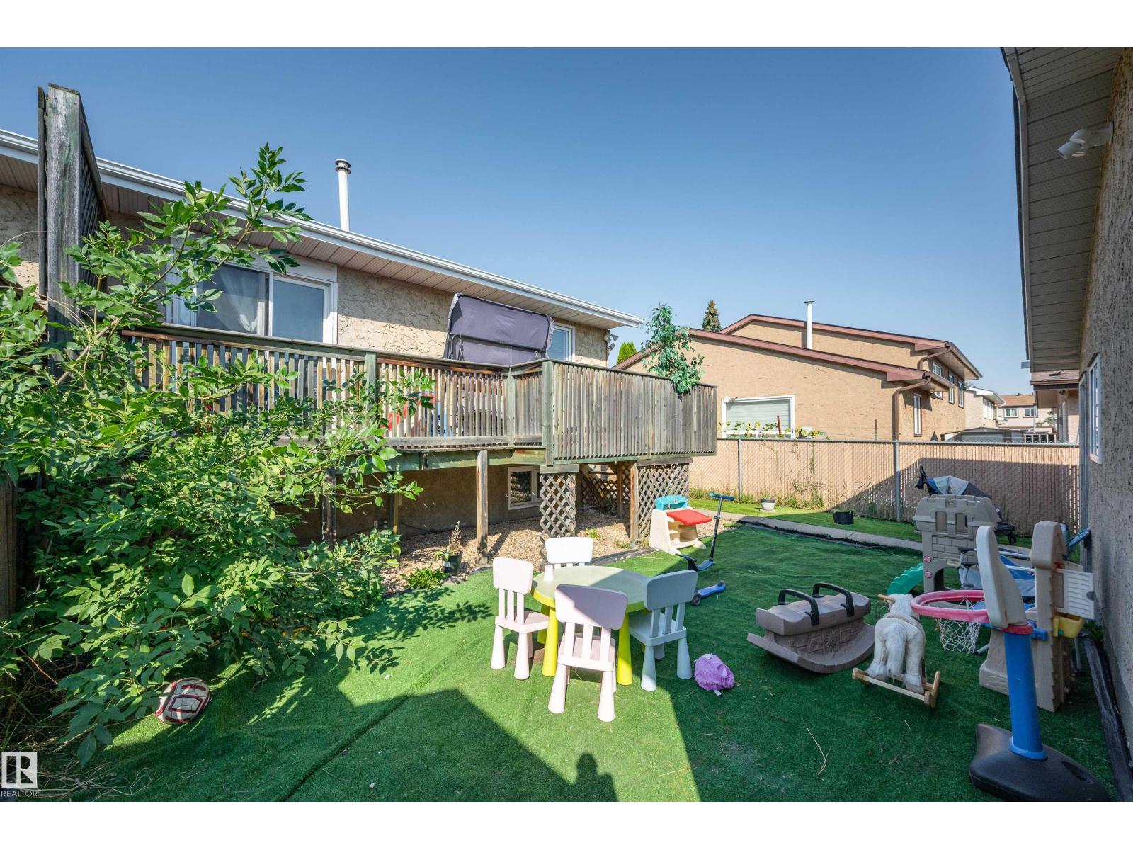 Photo 34 of 3011 139 Av Nw, Edmonton AB