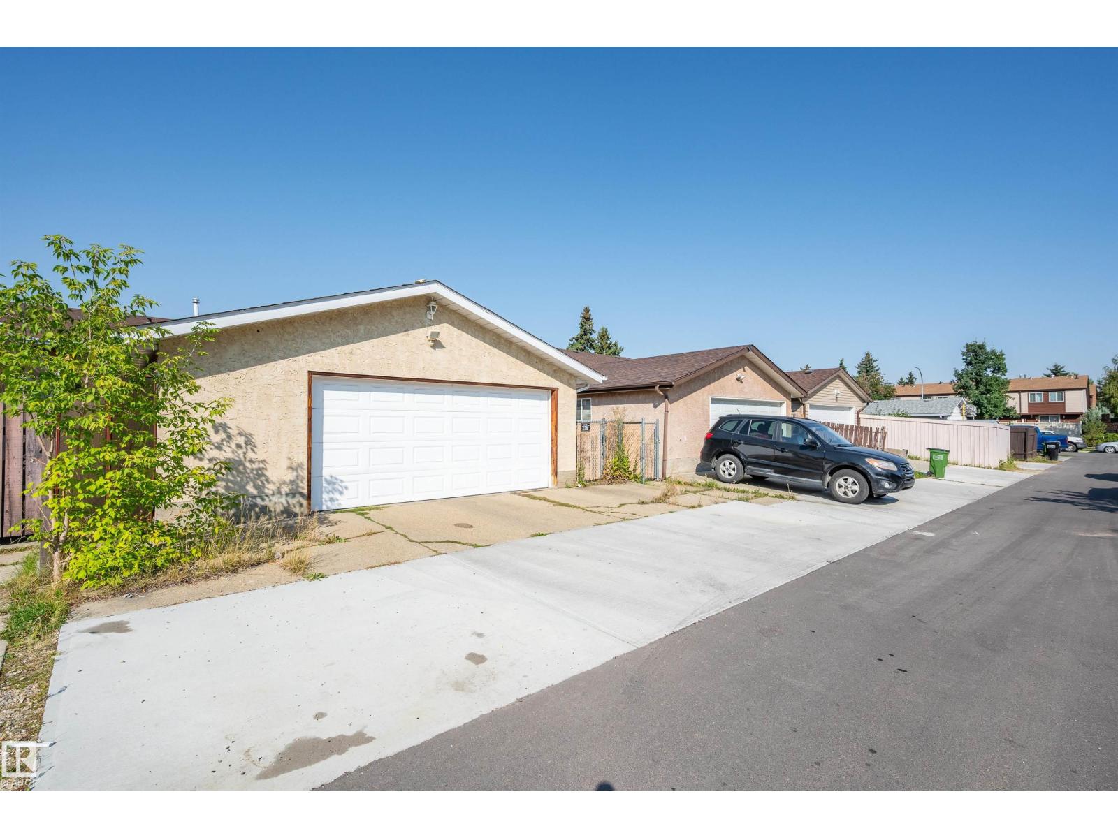 Photo 35 of 3011 139 Av Nw, Edmonton AB