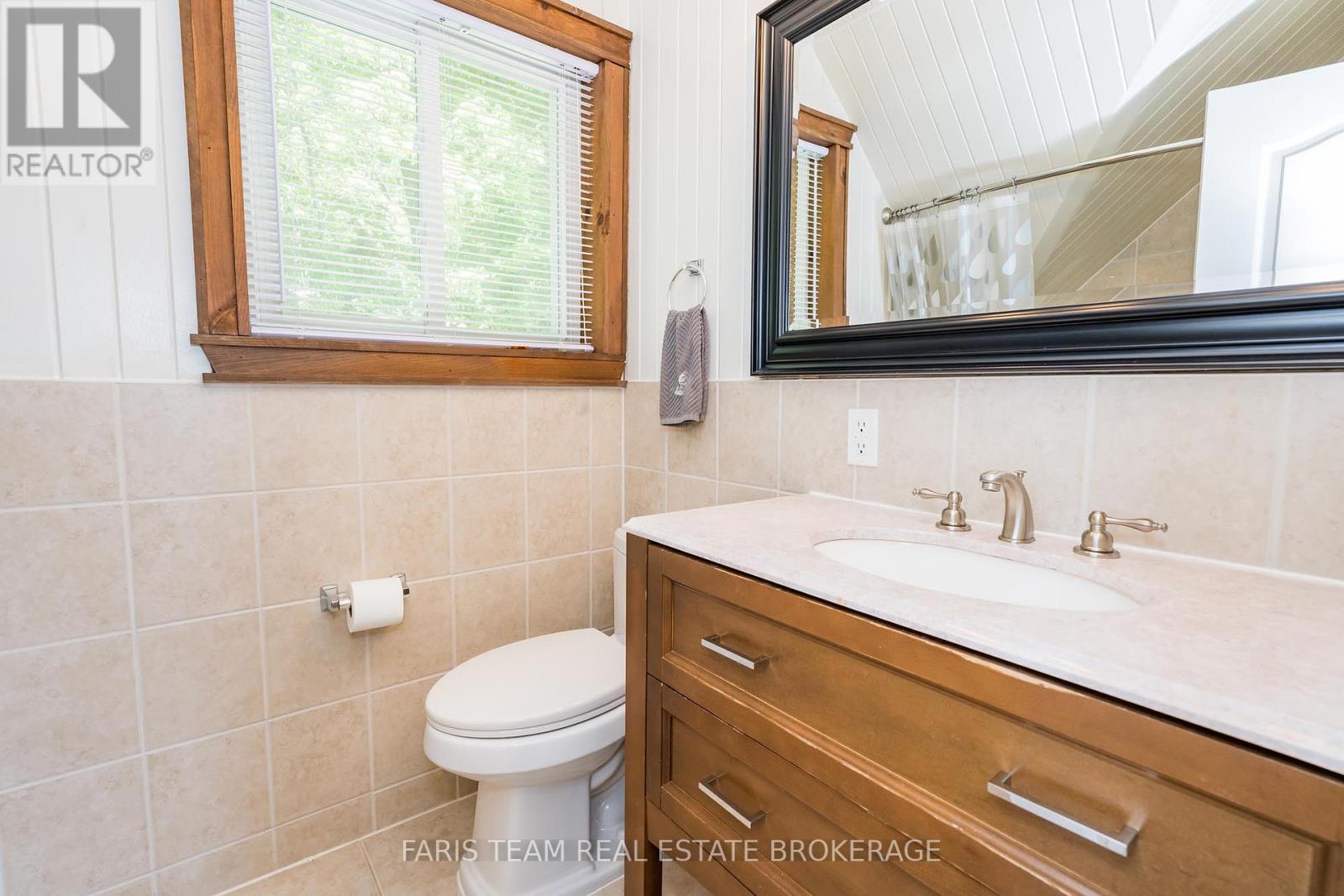 Photo 18 of 375 Champlain Road, Penetanguishene ON