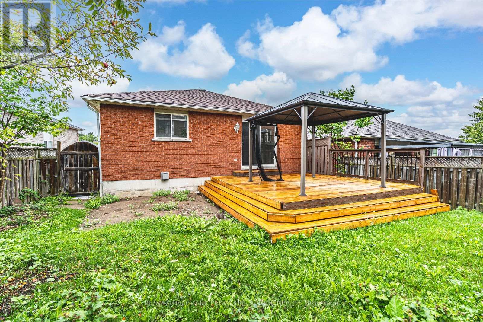 Photo 12 of Upper 49 Forest Dale Drive, Barrie ON