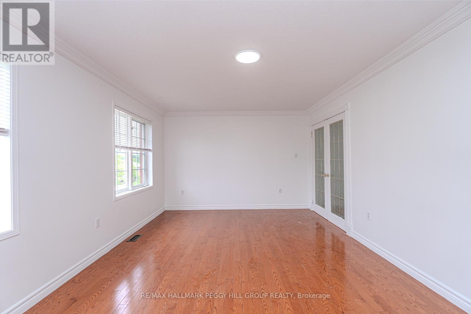 Photo 3 of Upper 49 Forest Dale Drive, Barrie ON