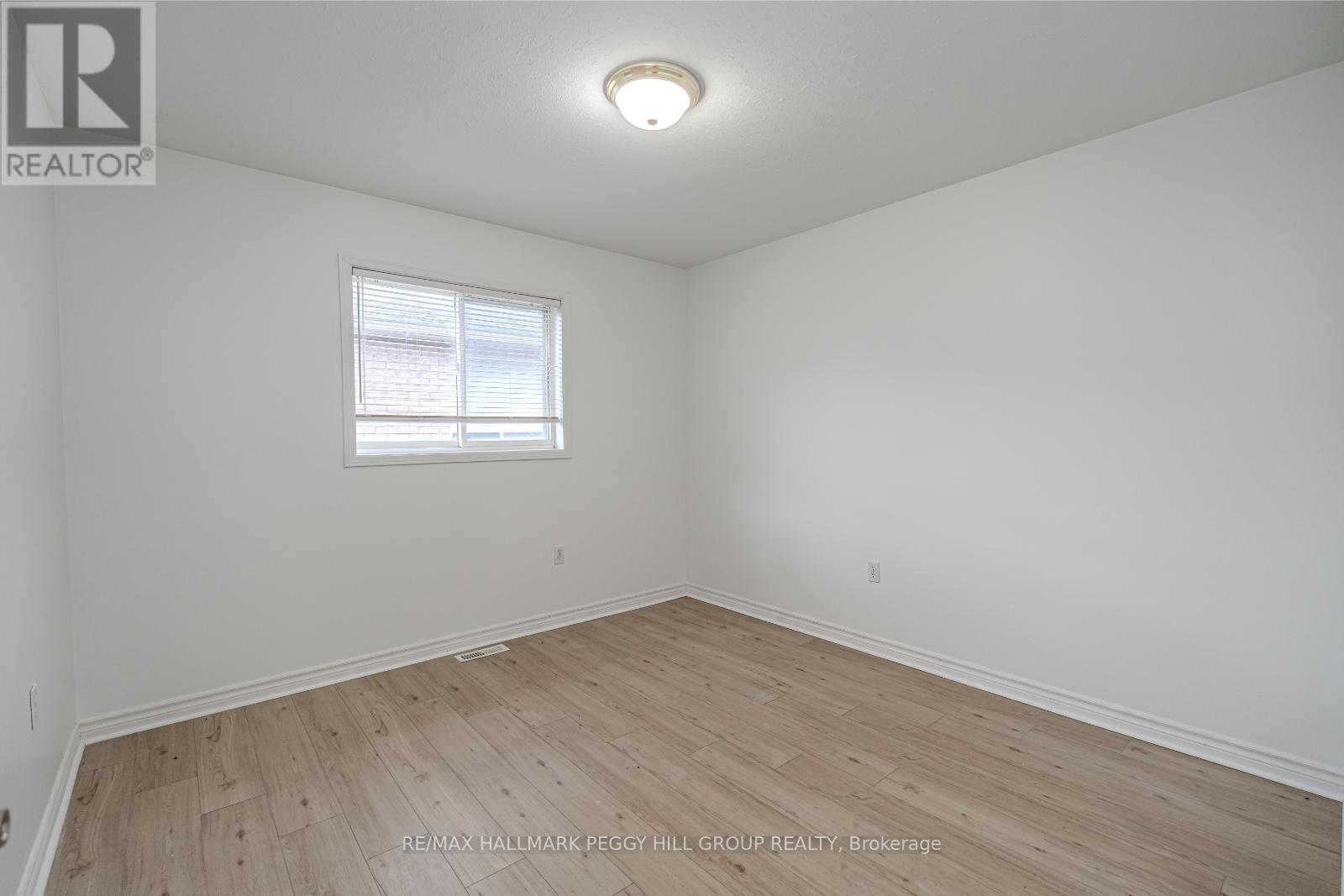 Photo 7 of Upper 49 Forest Dale Drive, Barrie ON