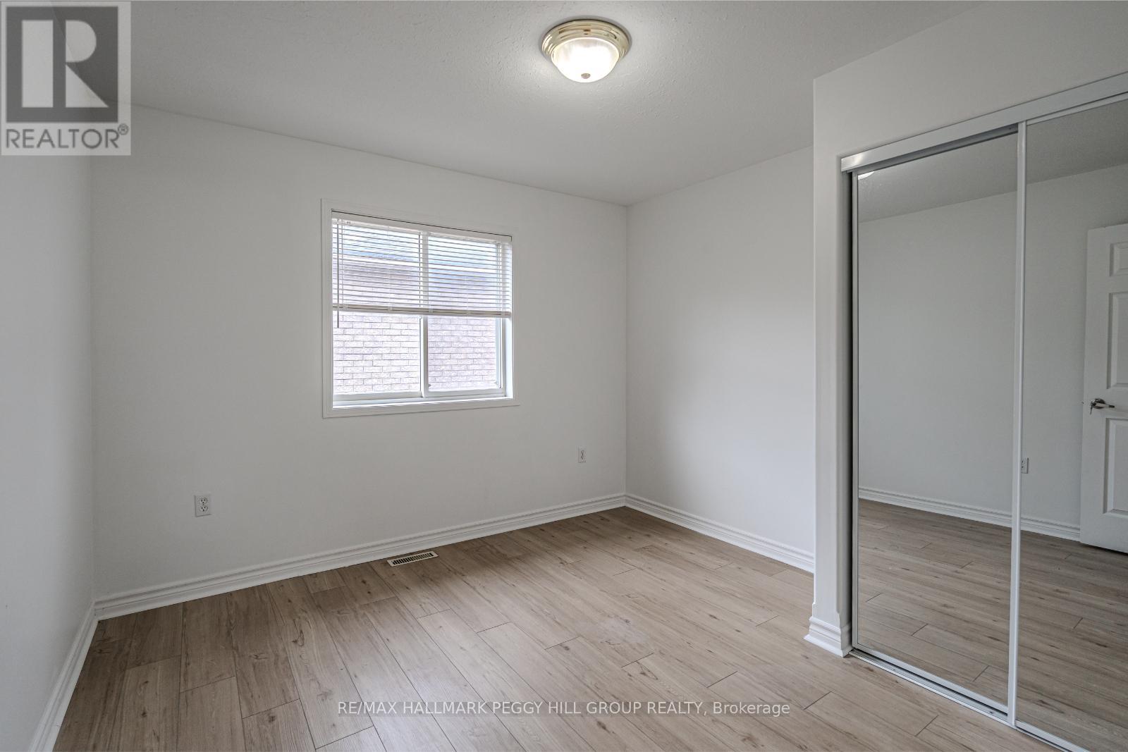 Photo 9 of Upper 49 Forest Dale Drive, Barrie ON