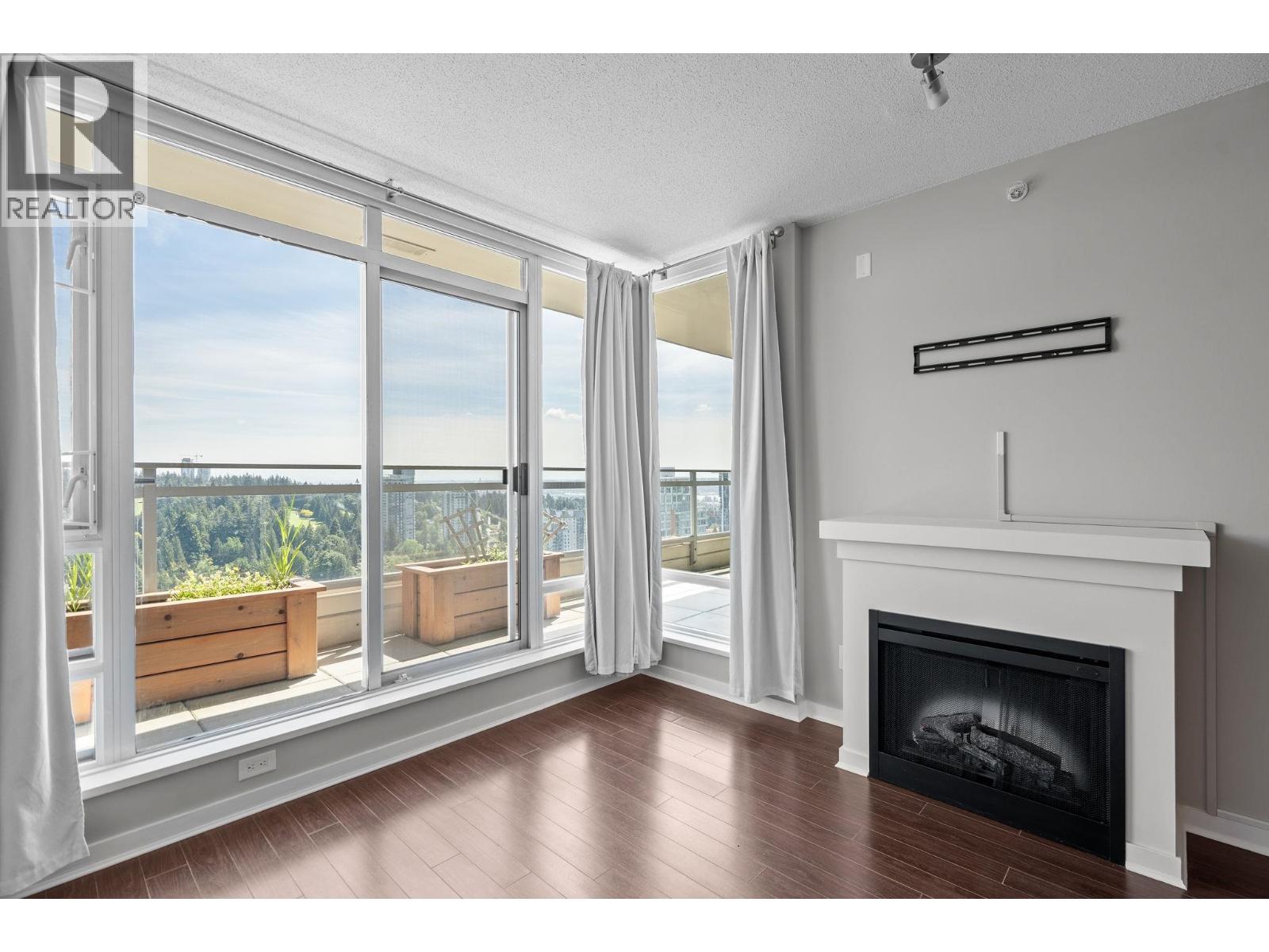Photo 3 of 3606 9888 Cameron Street, Burnaby BC