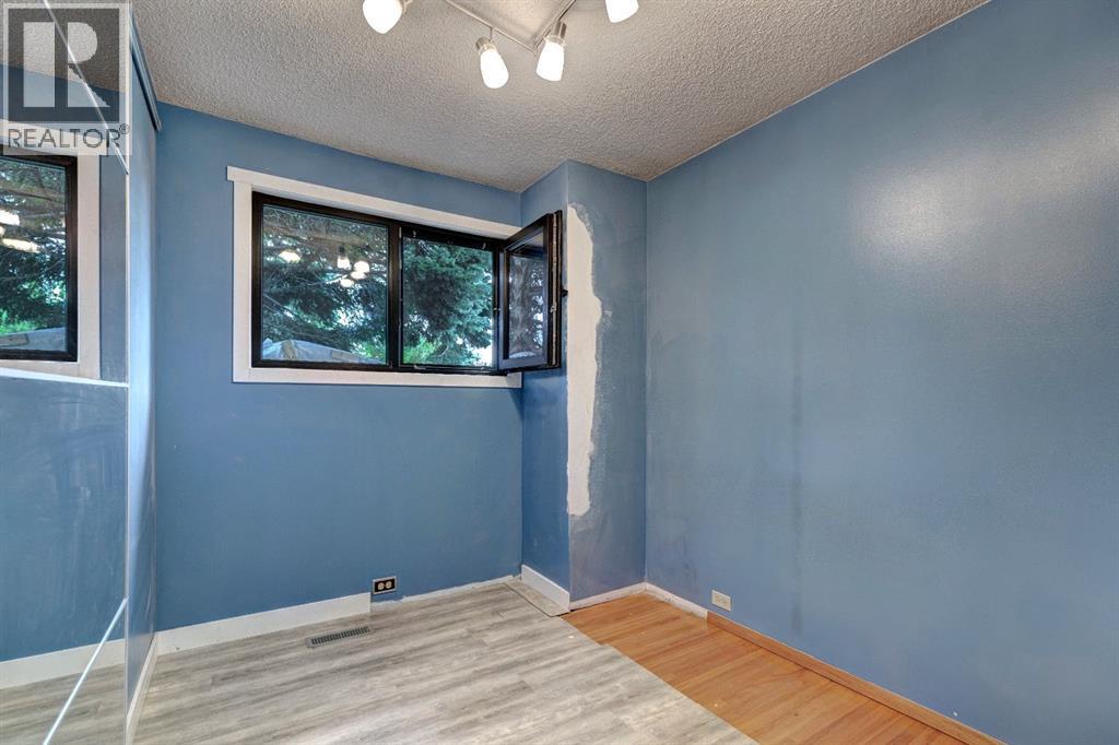 Photo 16 of 3228 31 A Avenue Se, Calgary AB