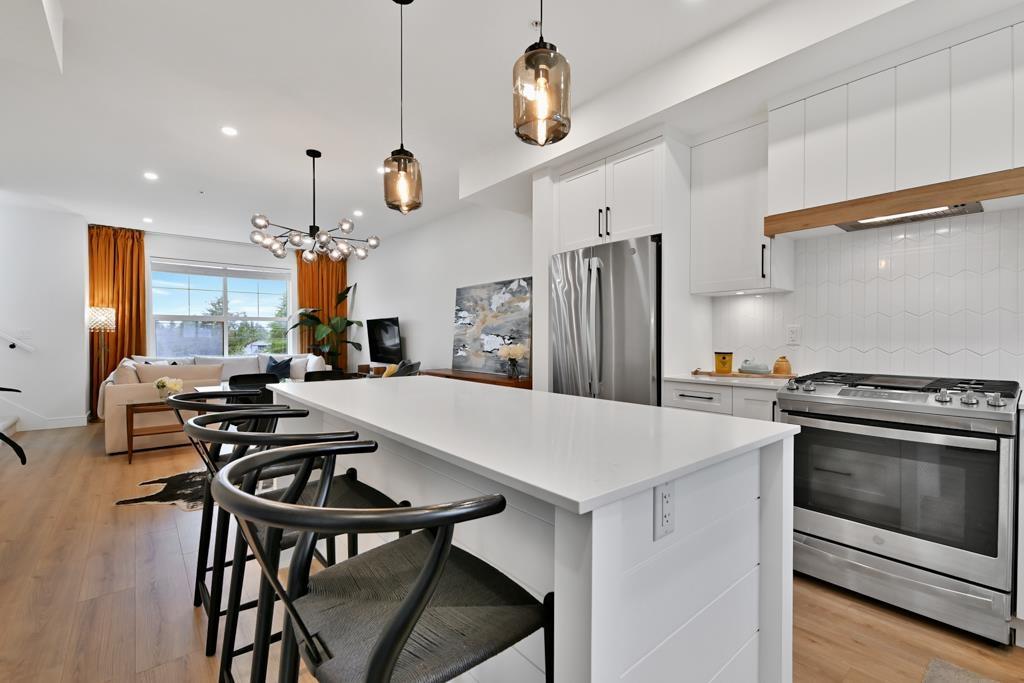 Photo 11 of 8 7967 197 Street, Langley BC