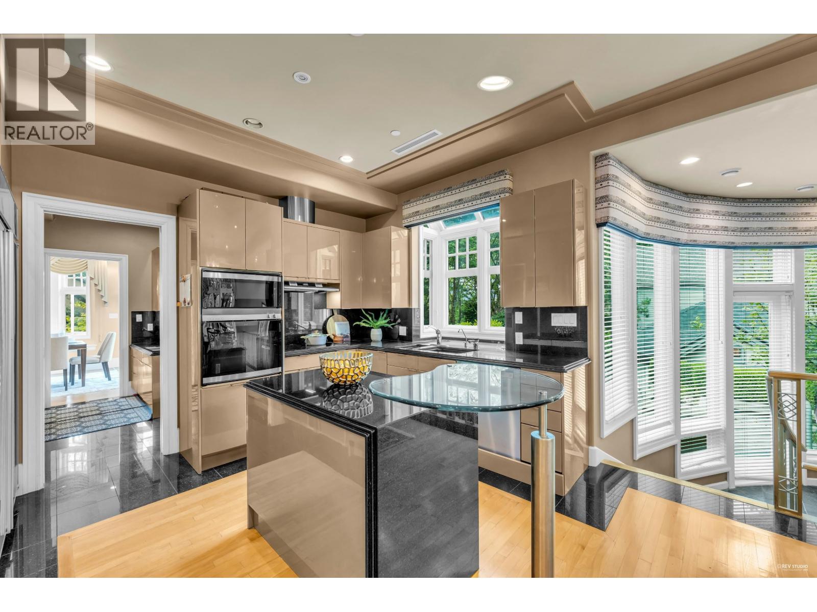 Photo 12 of 5885 Angus Drive, Vancouver BC