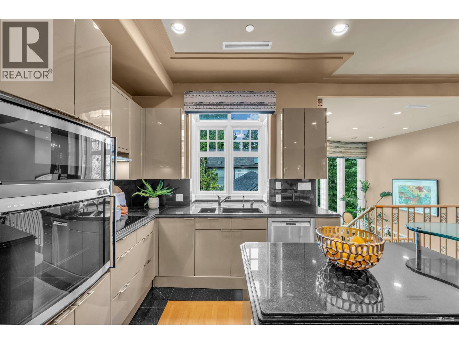 Photo 13 of 5885 Angus Drive, Vancouver BC