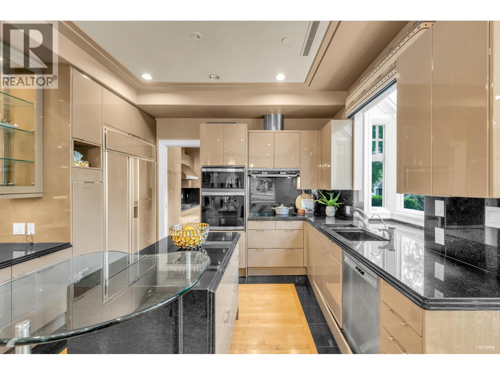 Photo 14 of 5885 Angus Drive, Vancouver BC