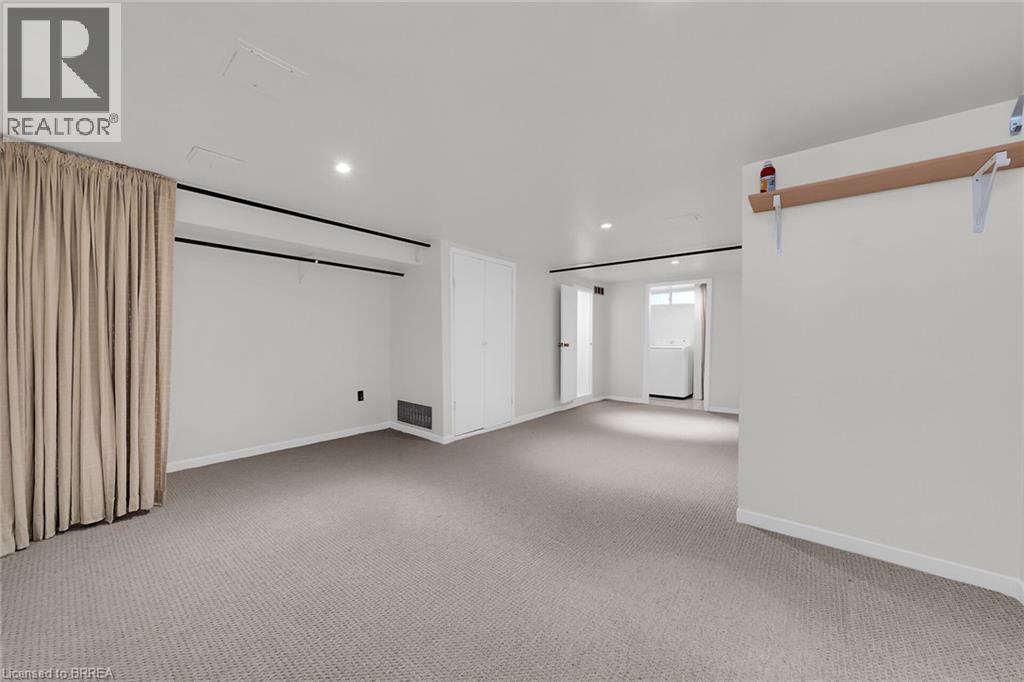 Photo 29 of 11 Colmar Place Unit 2, Dundas ON