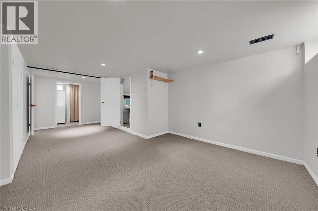 Photo 30 of 11 Colmar Place Unit 2, Dundas ON