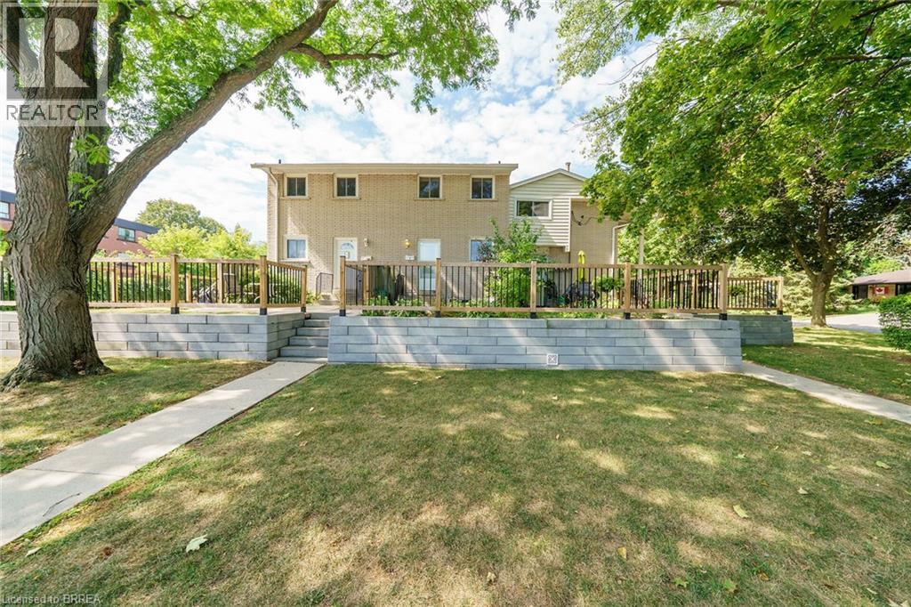 Photo 35 of 11 Colmar Place Unit 2, Dundas ON