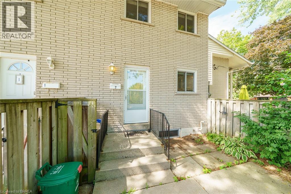 Photo 5 of 11 Colmar Place Unit 2, Dundas ON