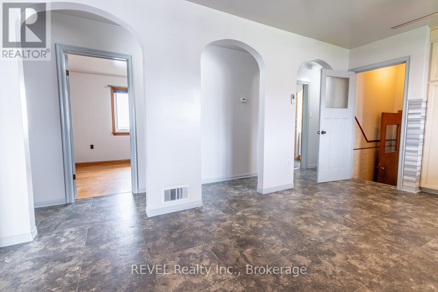 Photo 10 of 181 Cross Street, Port Colborne ON
