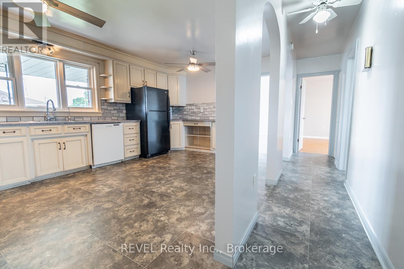 Photo 14 of 181 Cross Street, Port Colborne ON