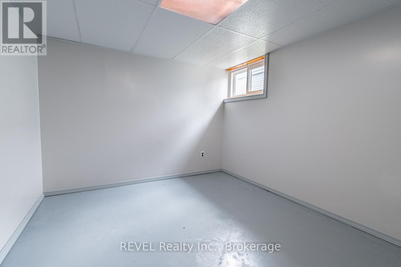 Photo 38 of 181 Cross Street, Port Colborne ON