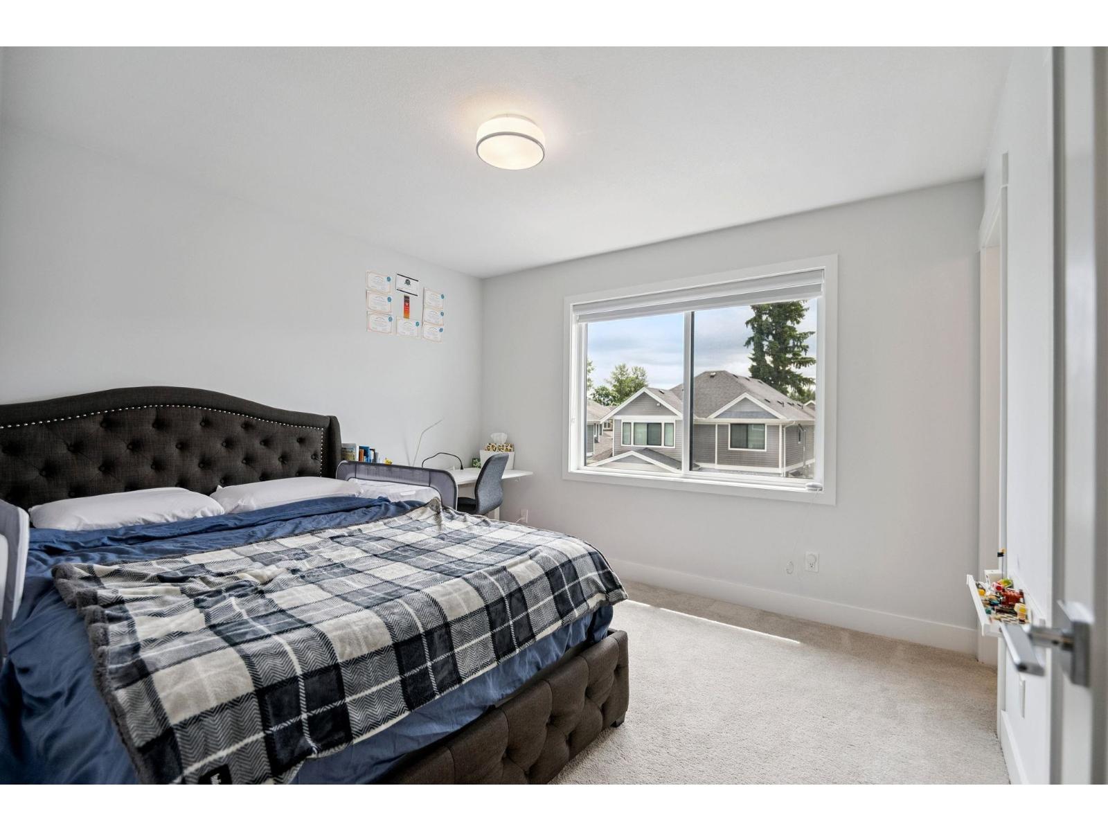 Photo 29 of 16628 104 Avenue, Surrey BC