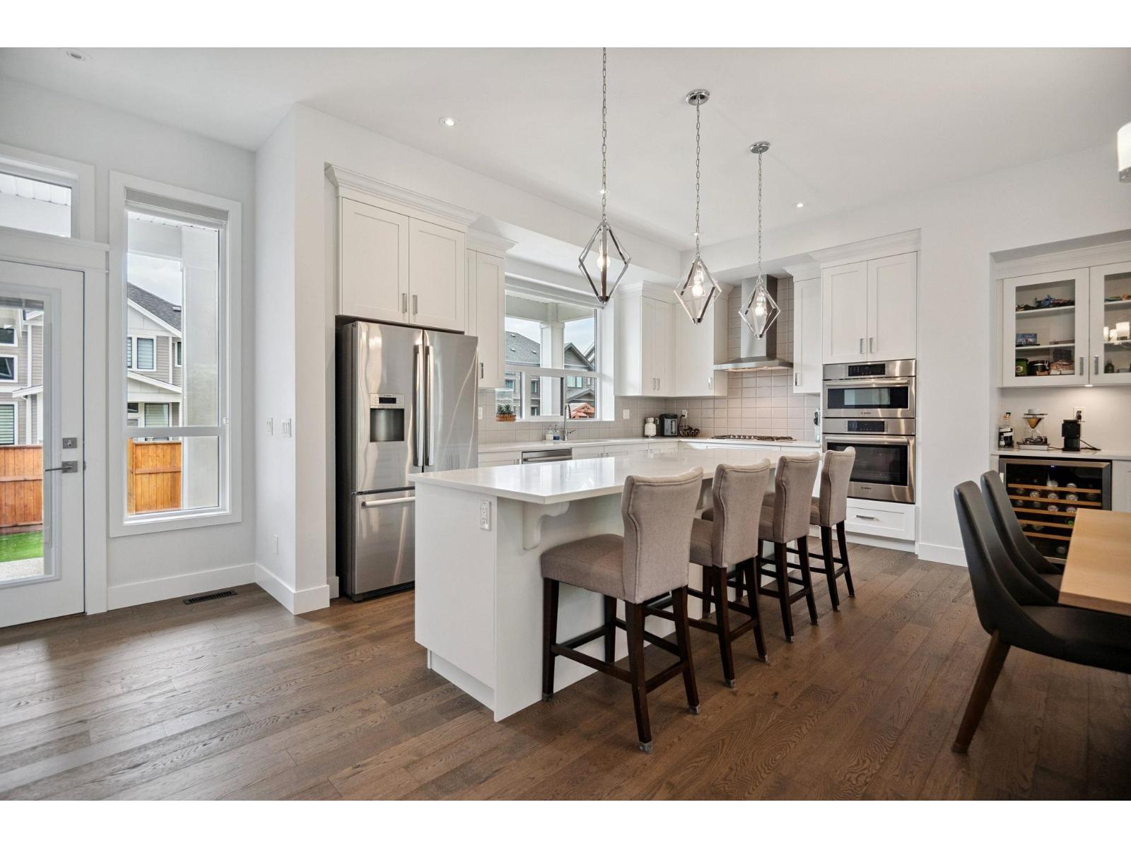 Photo 14 of 16628 104 Avenue, Surrey BC