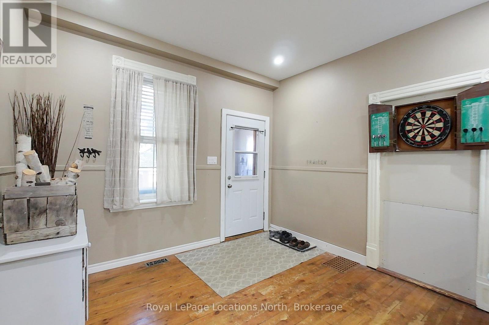 Photo 15 of 523 Hurontario Street, Collingwood ON