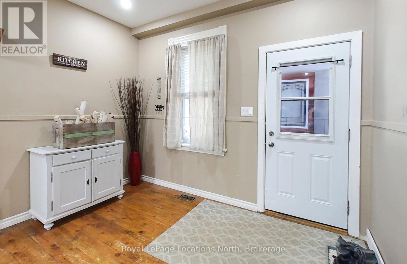 Photo 14 of 523 Hurontario Street, Collingwood ON