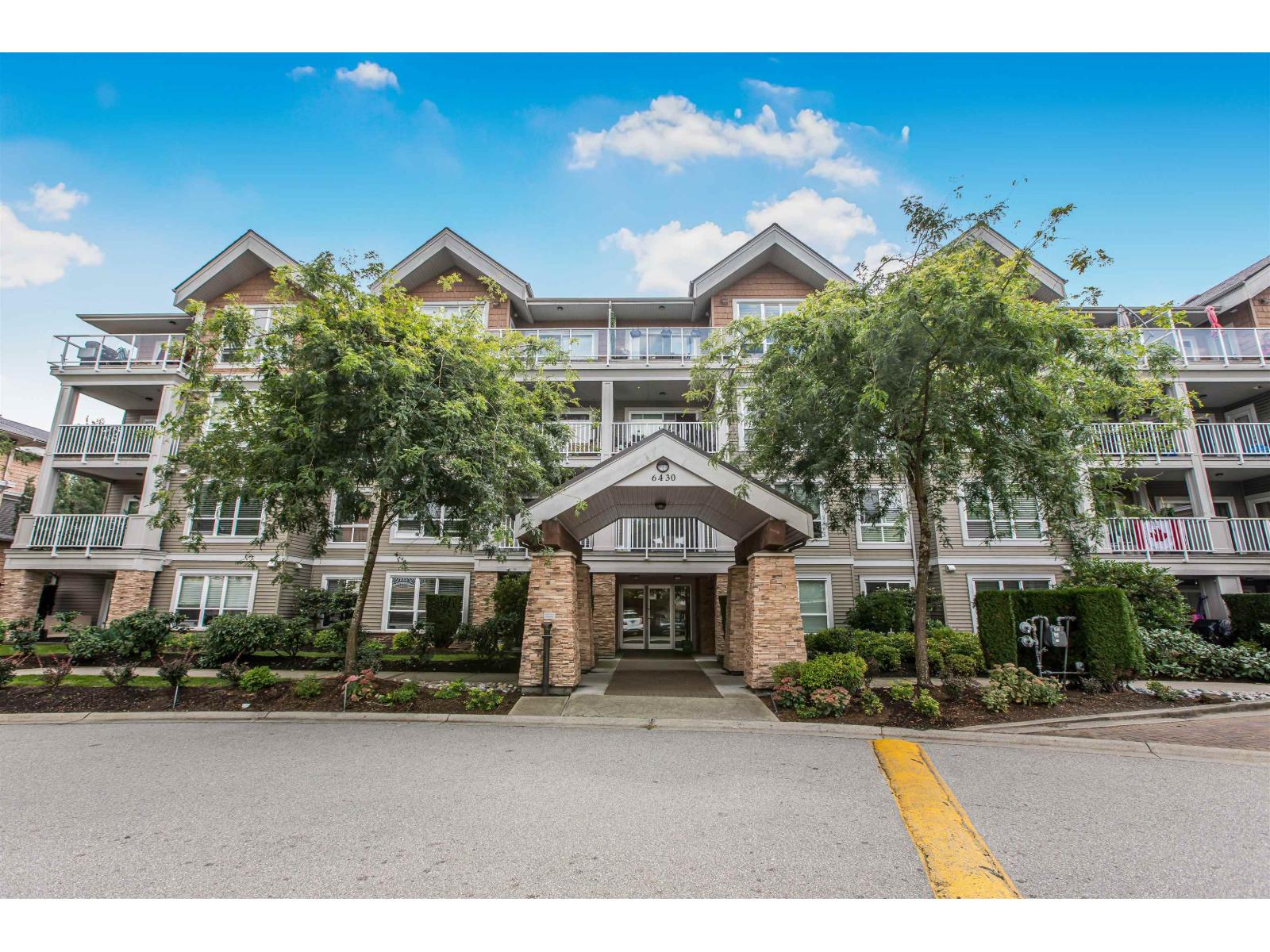 Photo 1 of 209 6430 194 Street, Surrey BC