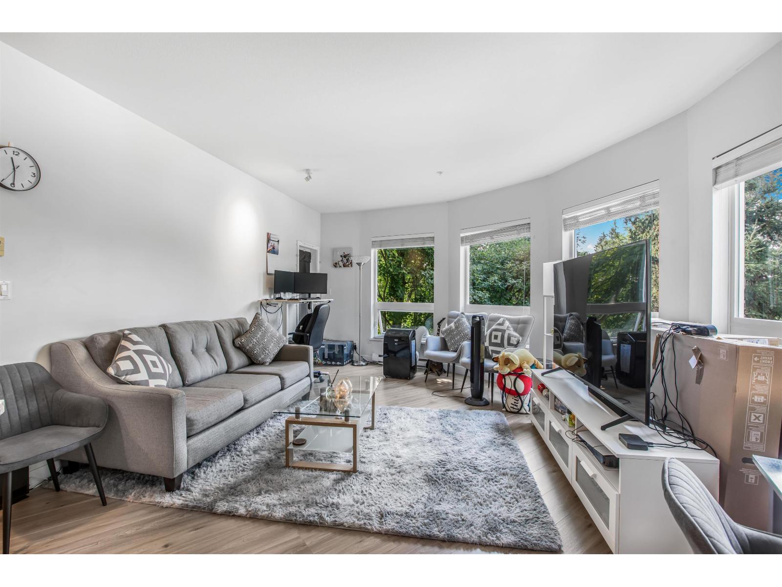 Photo 10 of 209 6430 194 Street, Surrey BC