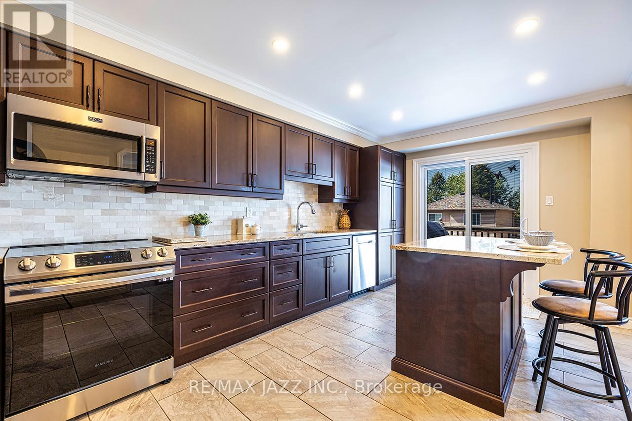 Photo 21 of 78 Bonnycastle Drive, Clarington ON