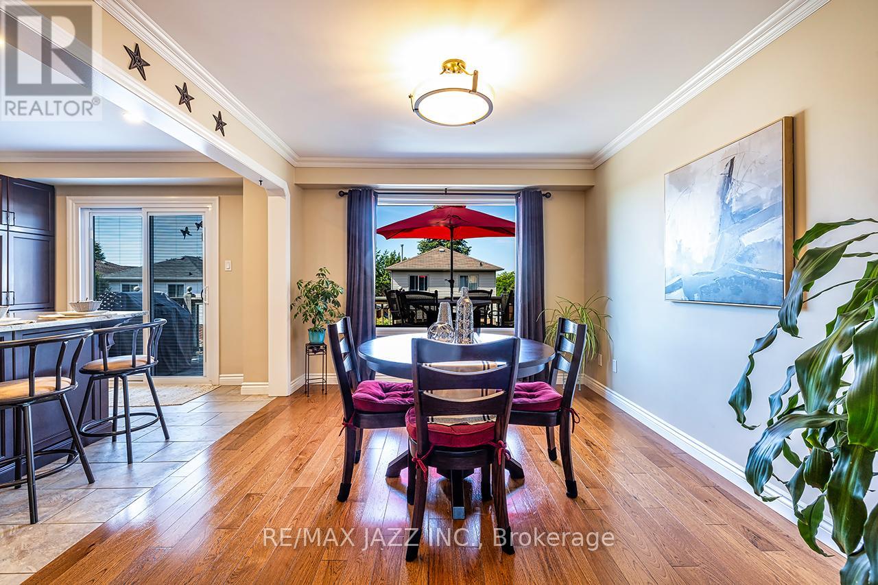 Photo 10 of 78 Bonnycastle Drive, Clarington ON