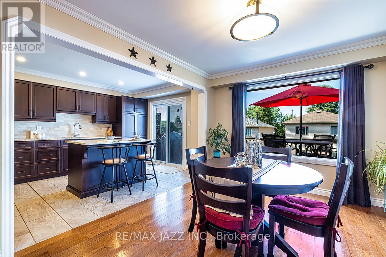 Photo 11 of 78 Bonnycastle Drive, Clarington ON