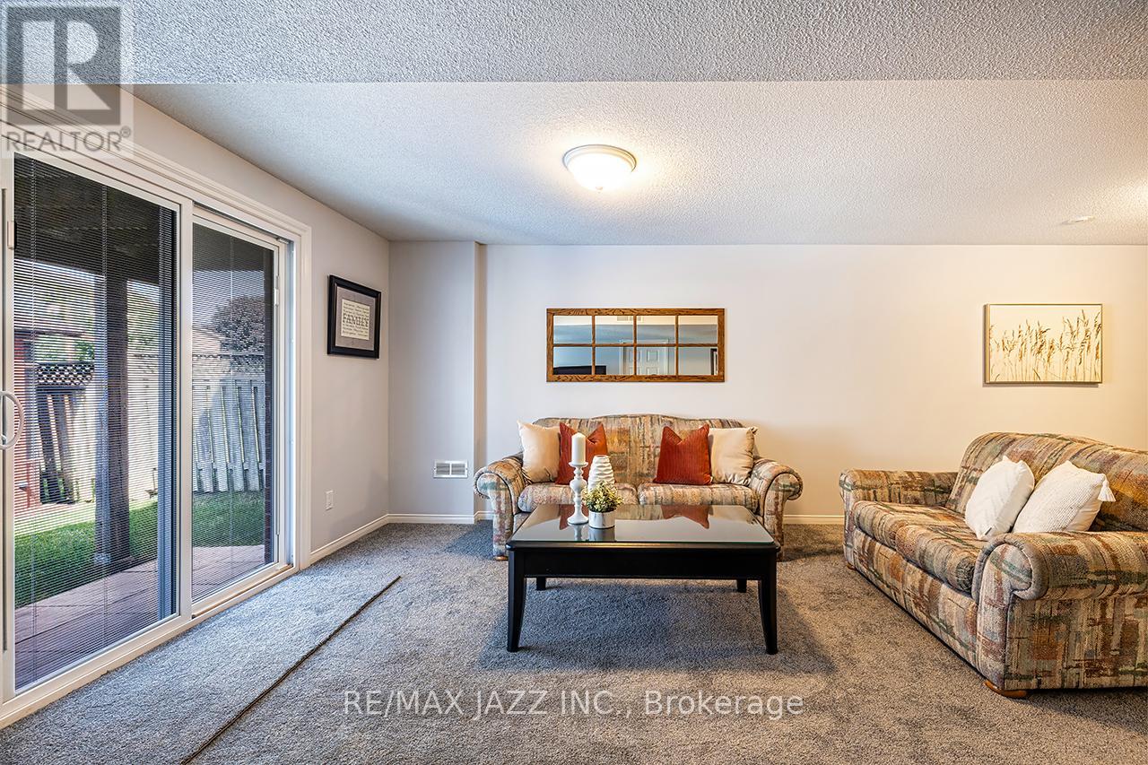 Photo 36 of 78 Bonnycastle Drive, Clarington ON