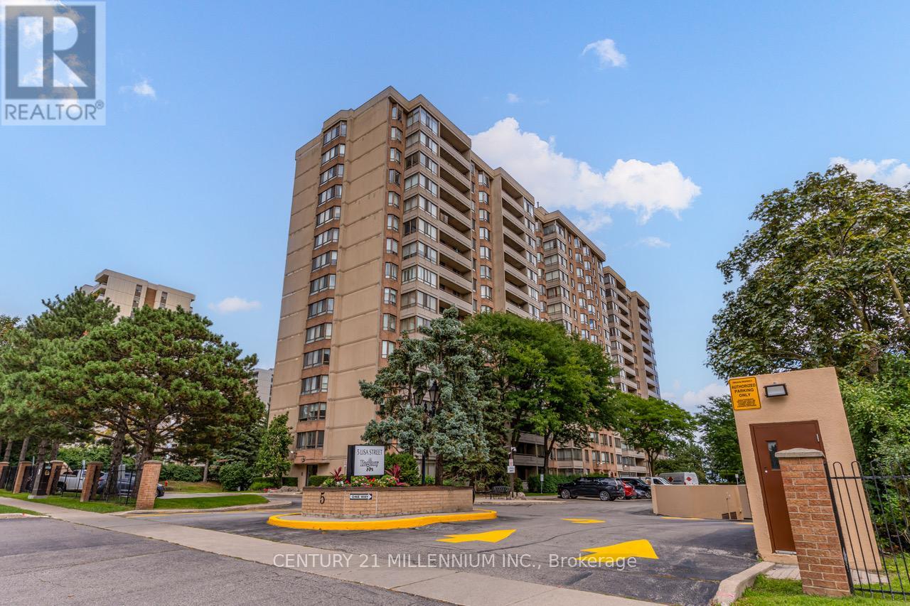 Photo 1 of 604 5 Lisa Street, Brampton ON