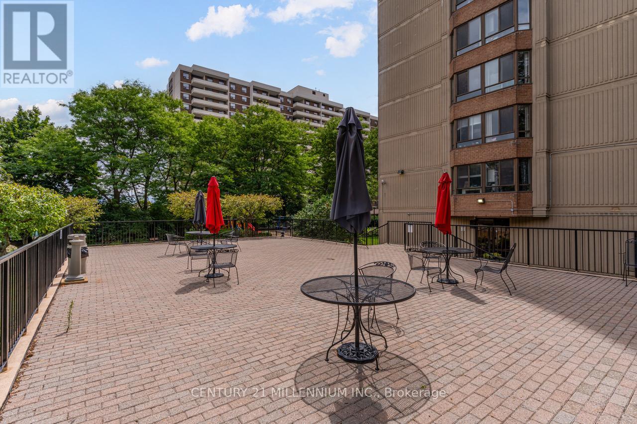Photo 42 of 604 5 Lisa Street, Brampton ON