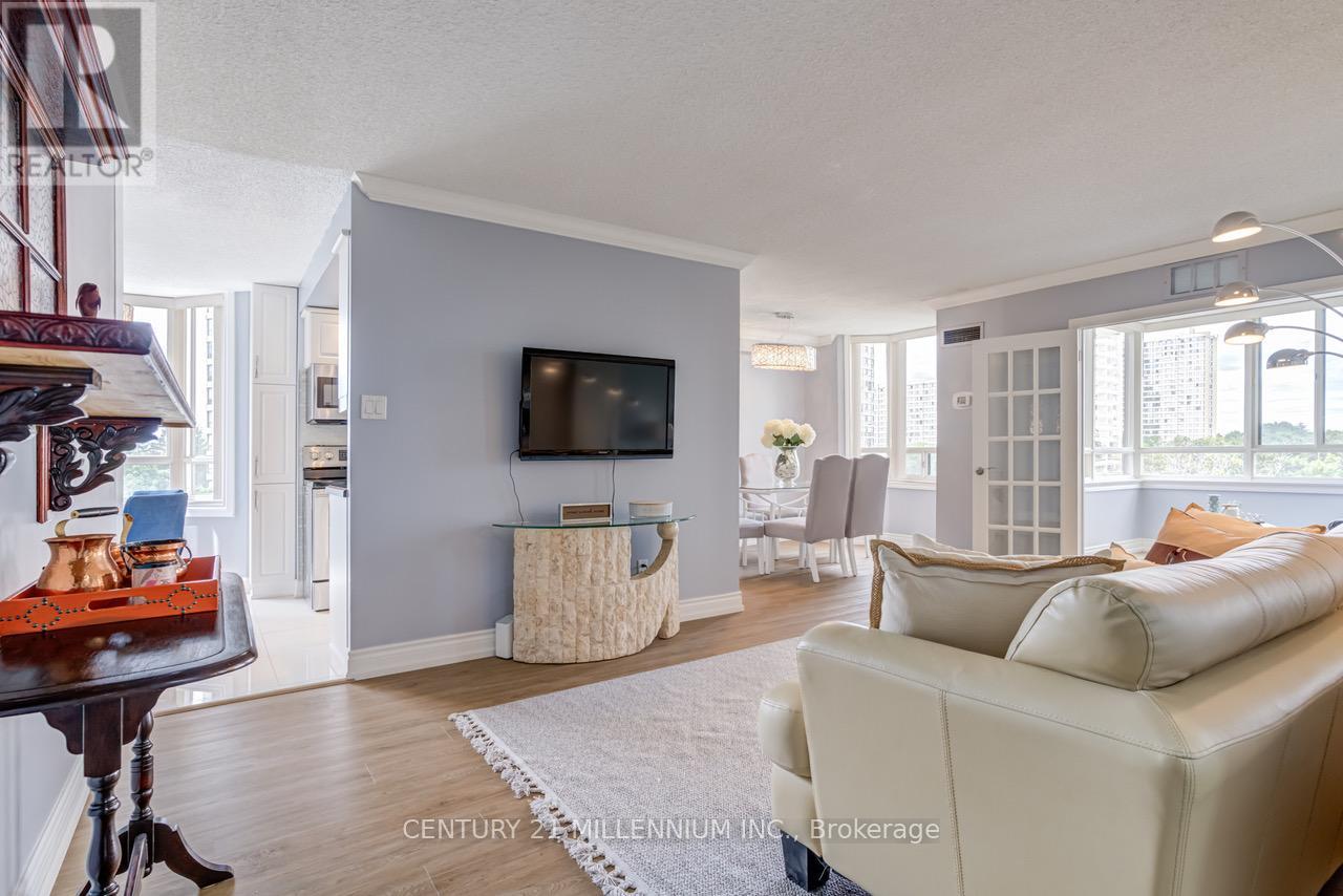 Photo 8 of 604 5 Lisa Street, Brampton ON