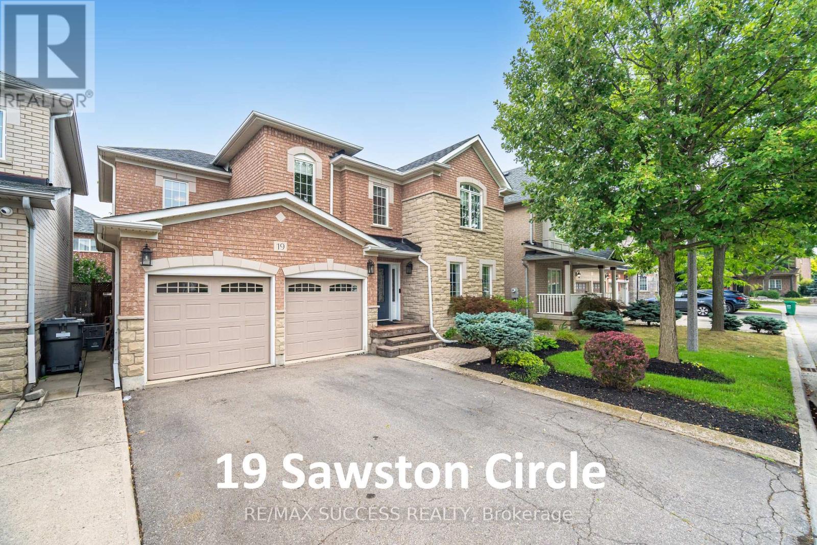 Photo 1 of 19 Sawston Circle, Brampton ON