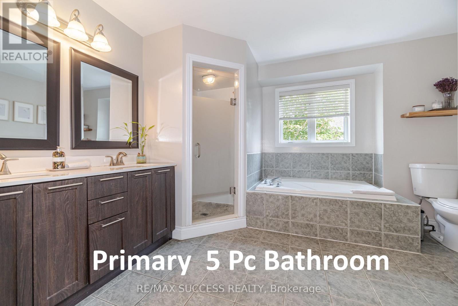 Photo 27 of 19 Sawston Circle, Brampton ON